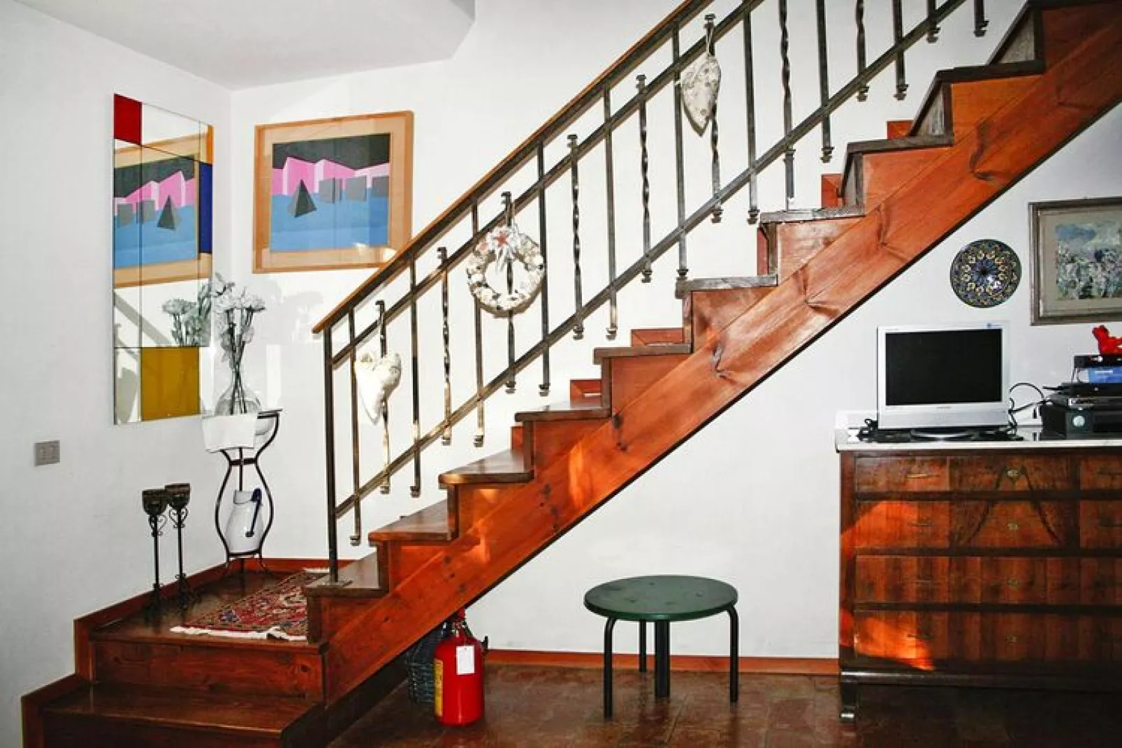 Holiday home dei Pavoni Montemaggiore con Piscina privata-Stairs