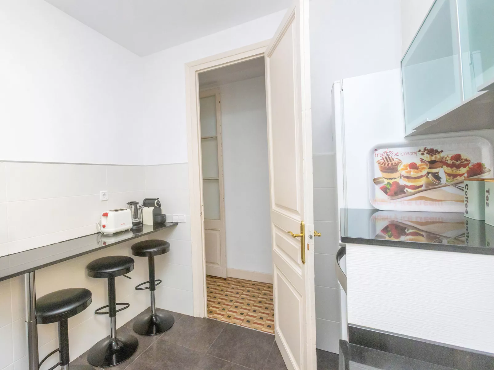 Eix.Dret:Roger de LLuria/Valencia-Inside