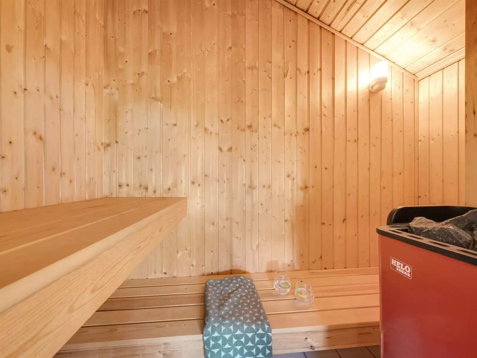 "Emelie" - 200m from the sea-Inside
