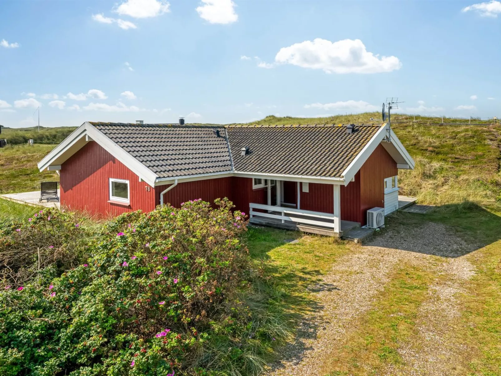 "Emelie" - 200m from the sea-Outside