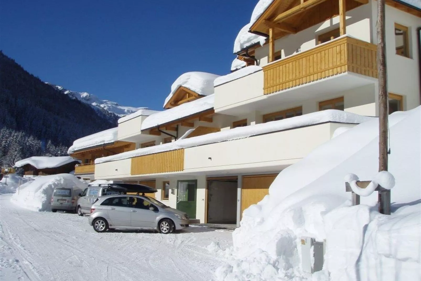 Chalet Apartment Mittenwald Top 1-Exterior winter