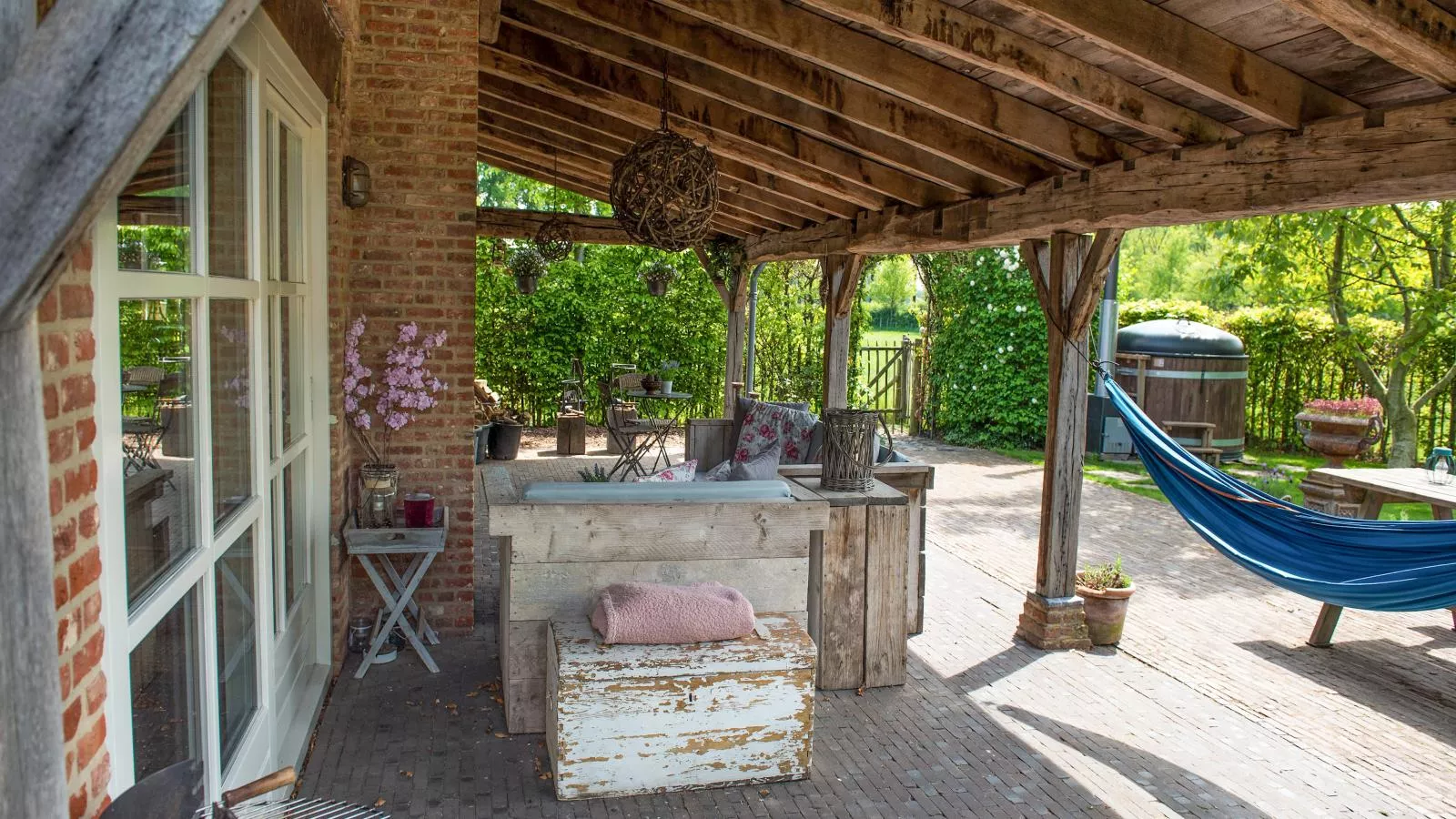 Meidoornhoeve-Terrace balcony