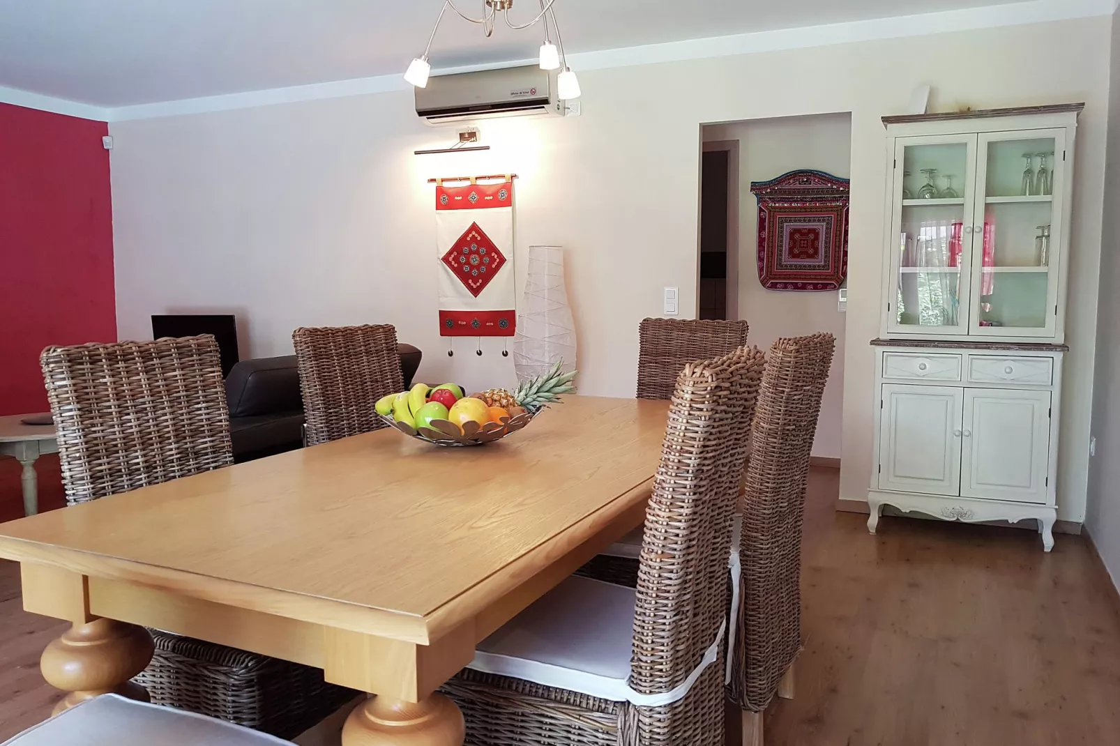 Villa Ollie-Dining room