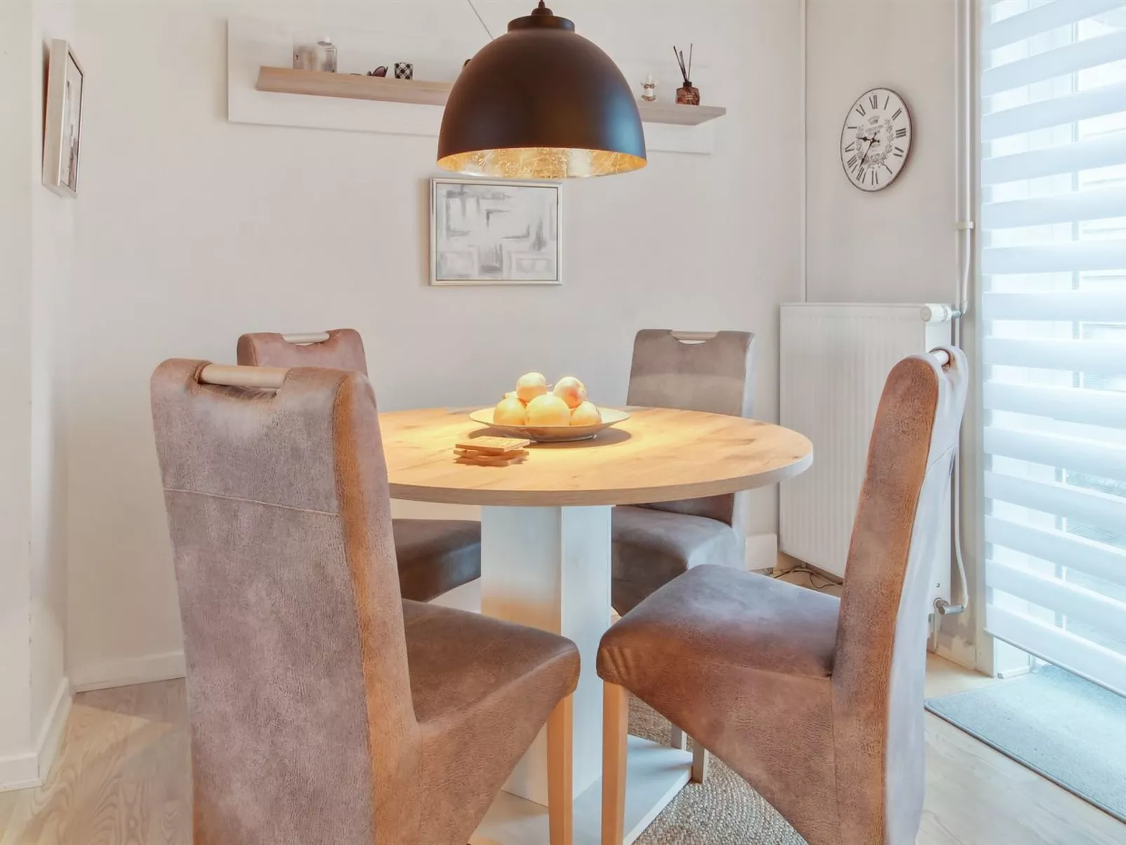 "Aappo" - 2.3km from the sea-Inside