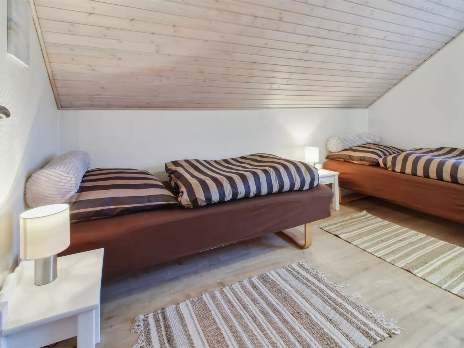 "Aappo" - 2.3km from the sea-Inside