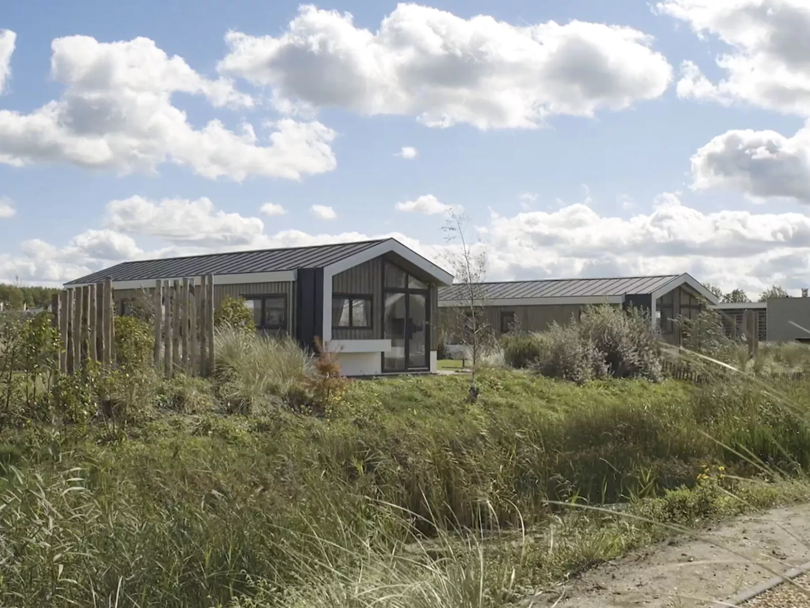 L-Pavilion 6-Outside