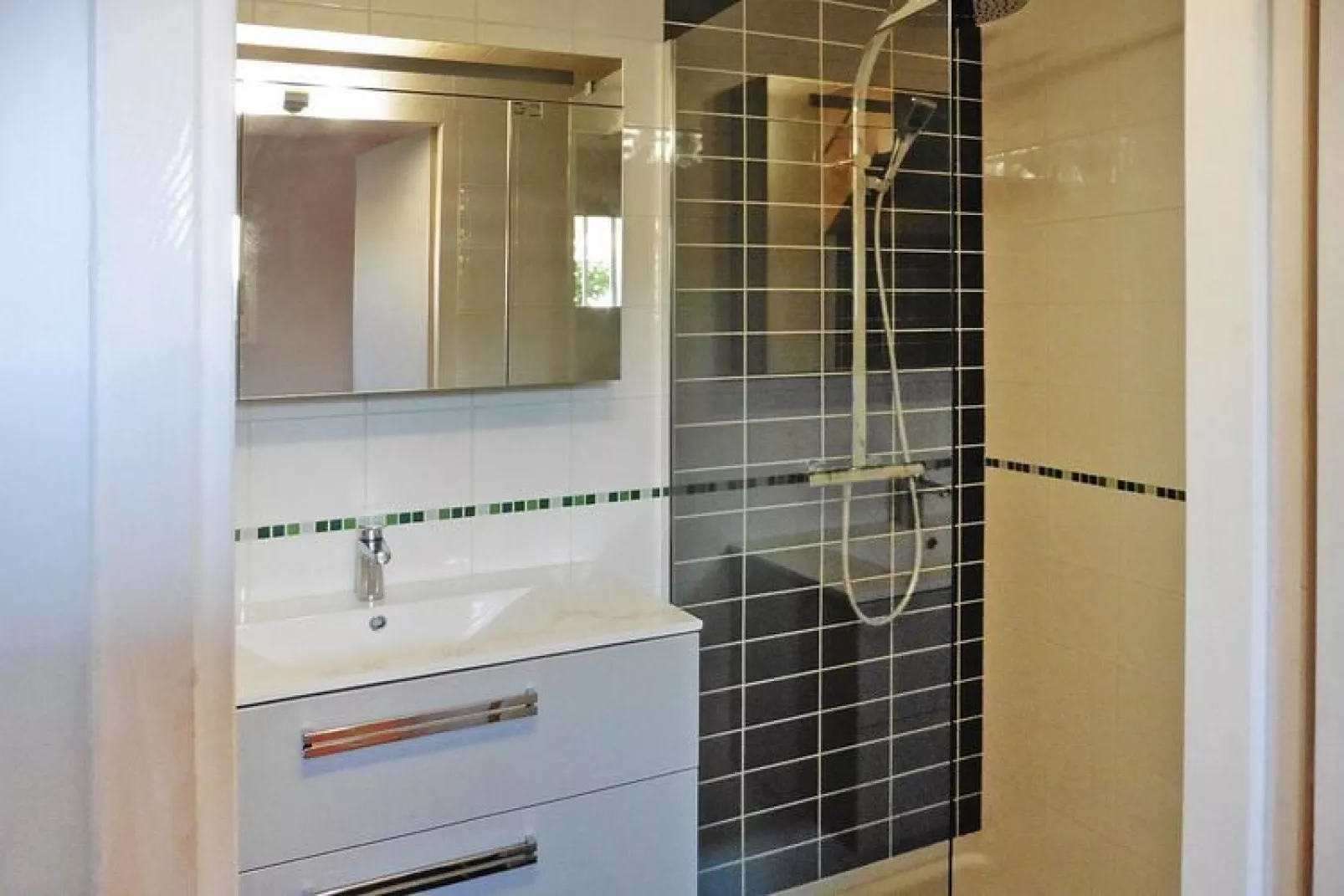 Holiday home Les Sables d´Olonne-Salle de bain
