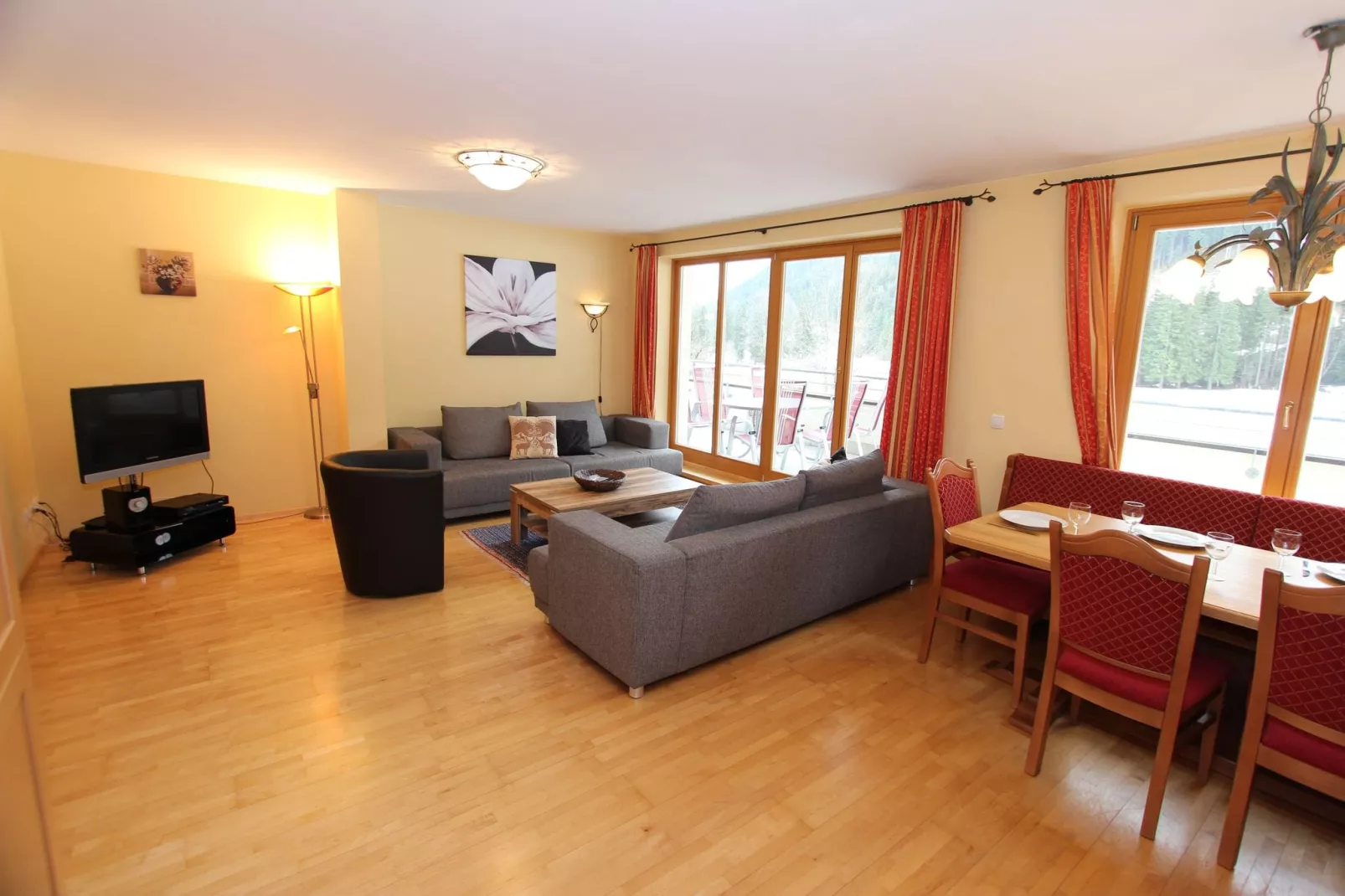 Chalet Apartment Mittenwald Top 1-Living room