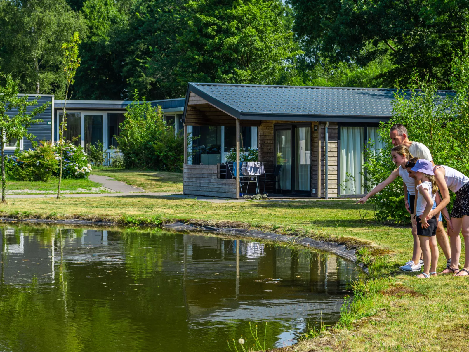 L-Pavilion 6-Outside