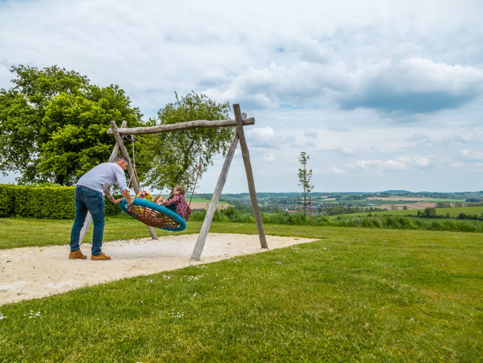 Lodge de Montagne Medium (glamping tent)-Draußen