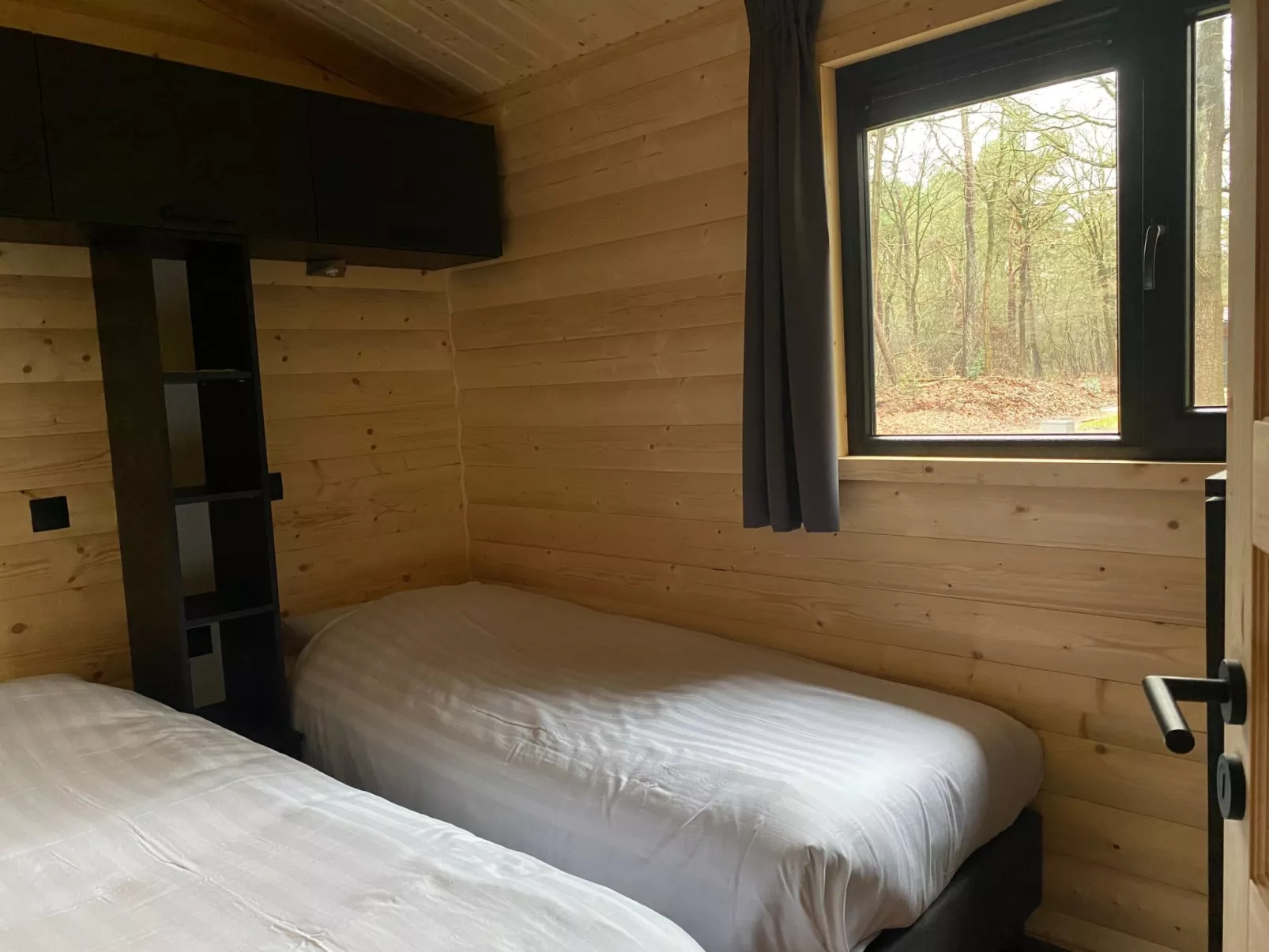 Hackfort Hottub-Inside
