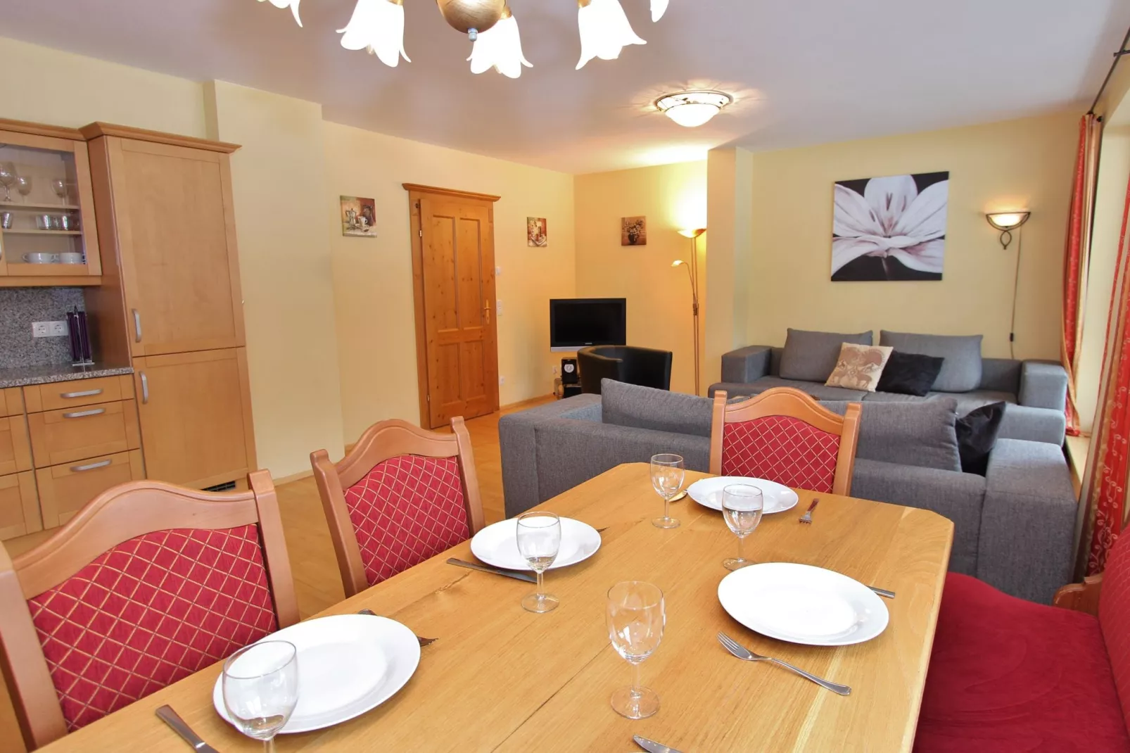 Chalet Apartment Mittenwald Top 1-Dining room