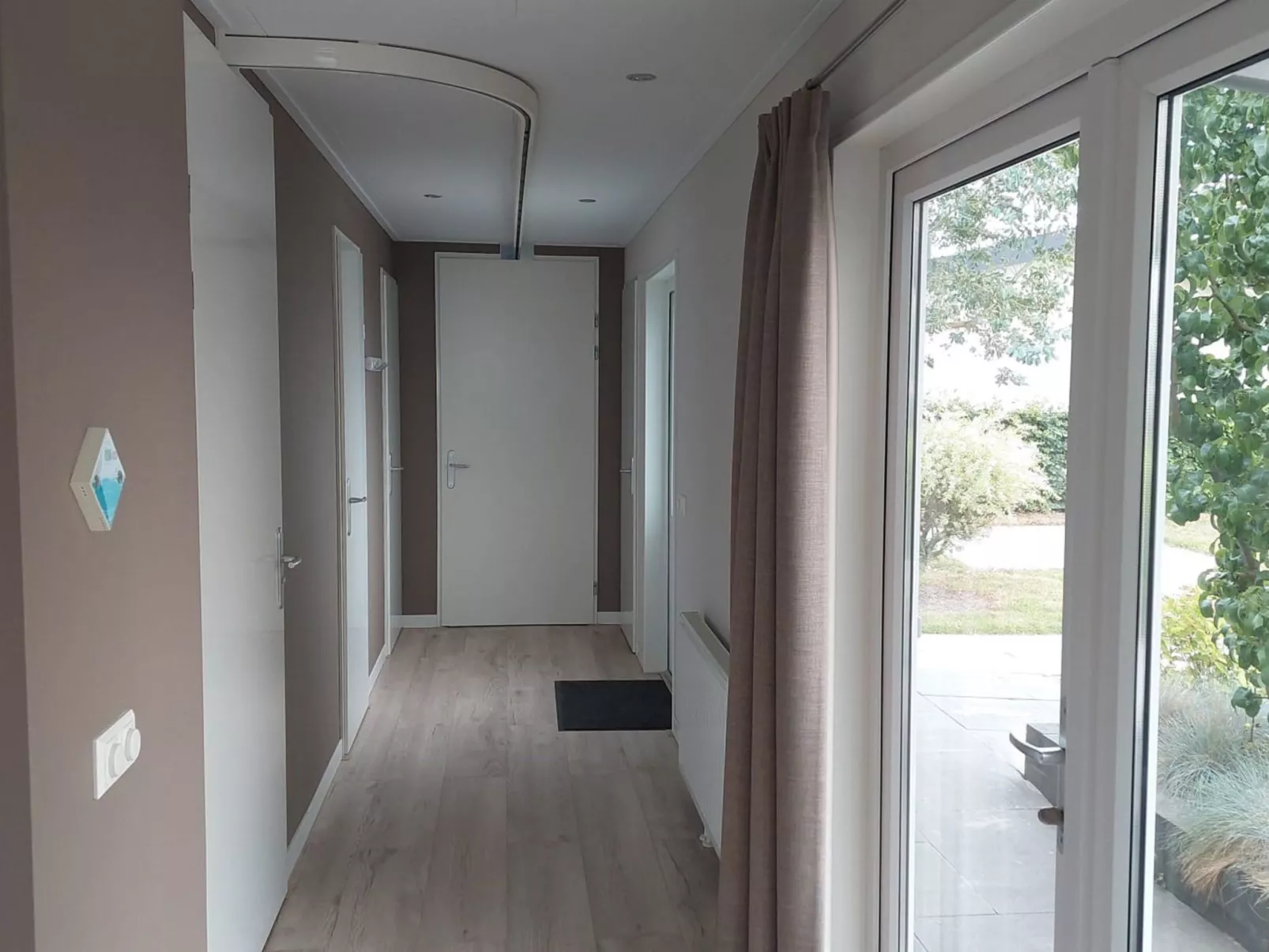 Pavilion MIVA 5-Inside