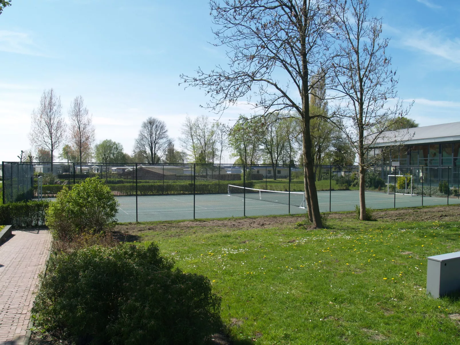 L-Pavilion 6-Outside