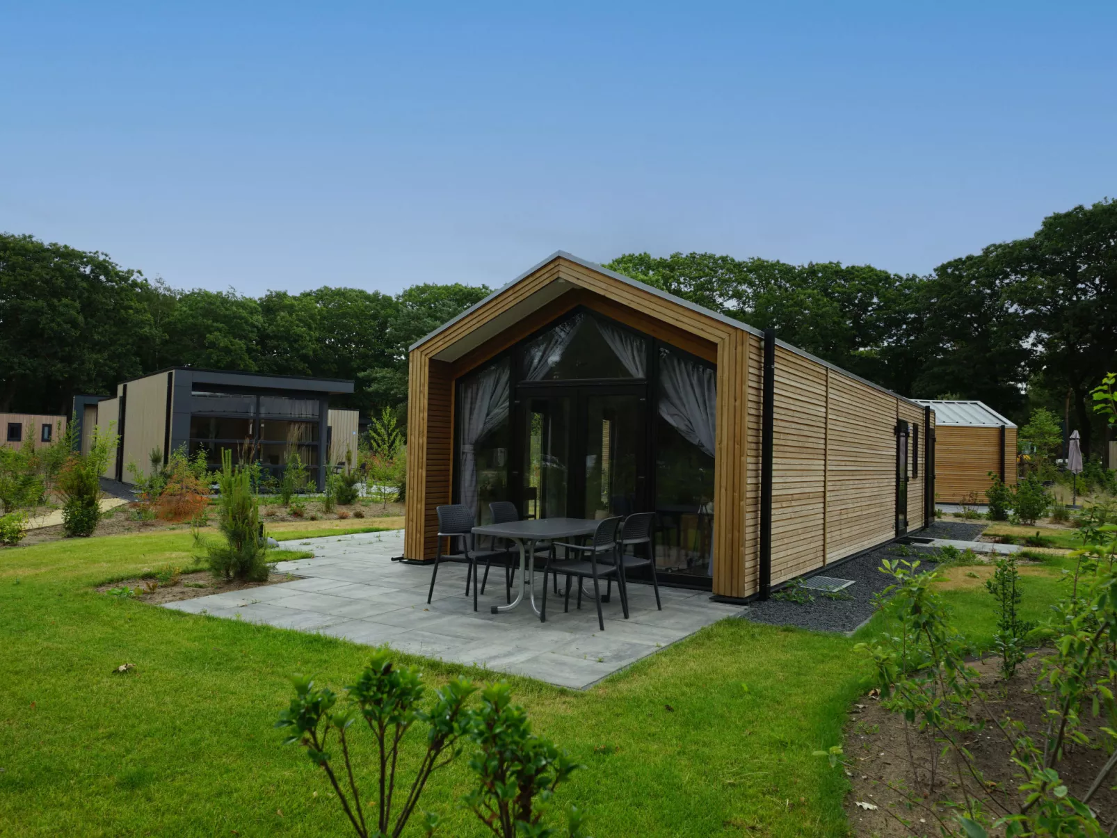 Forest Lodge 4-Outside