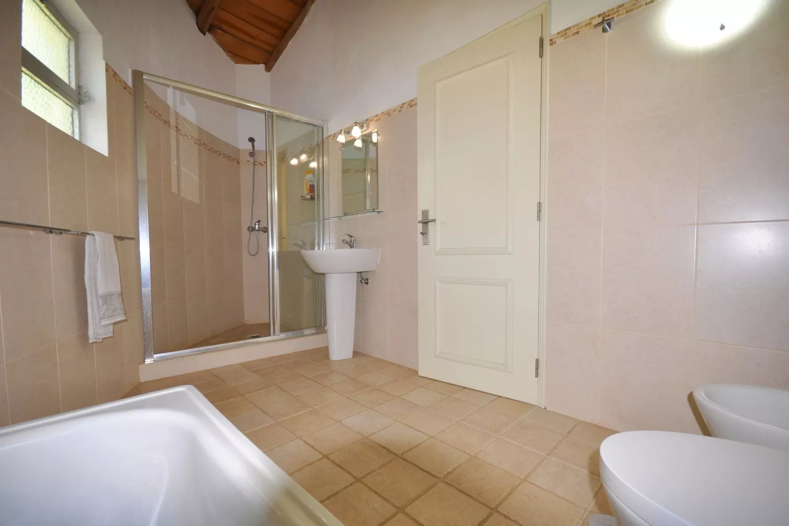 Casa Violeta-Bathroom