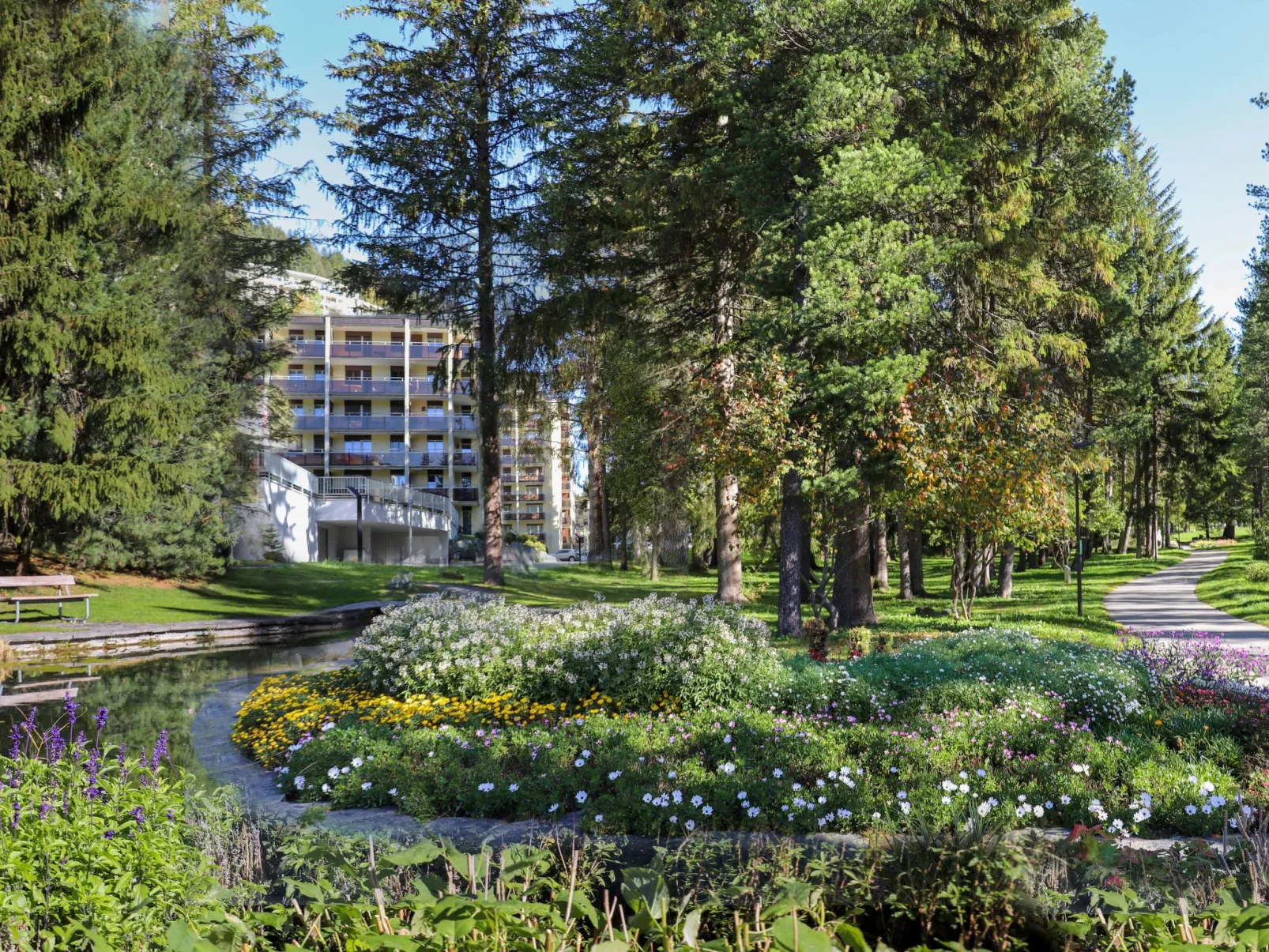 Allod Park Haus C 601 - Draußen