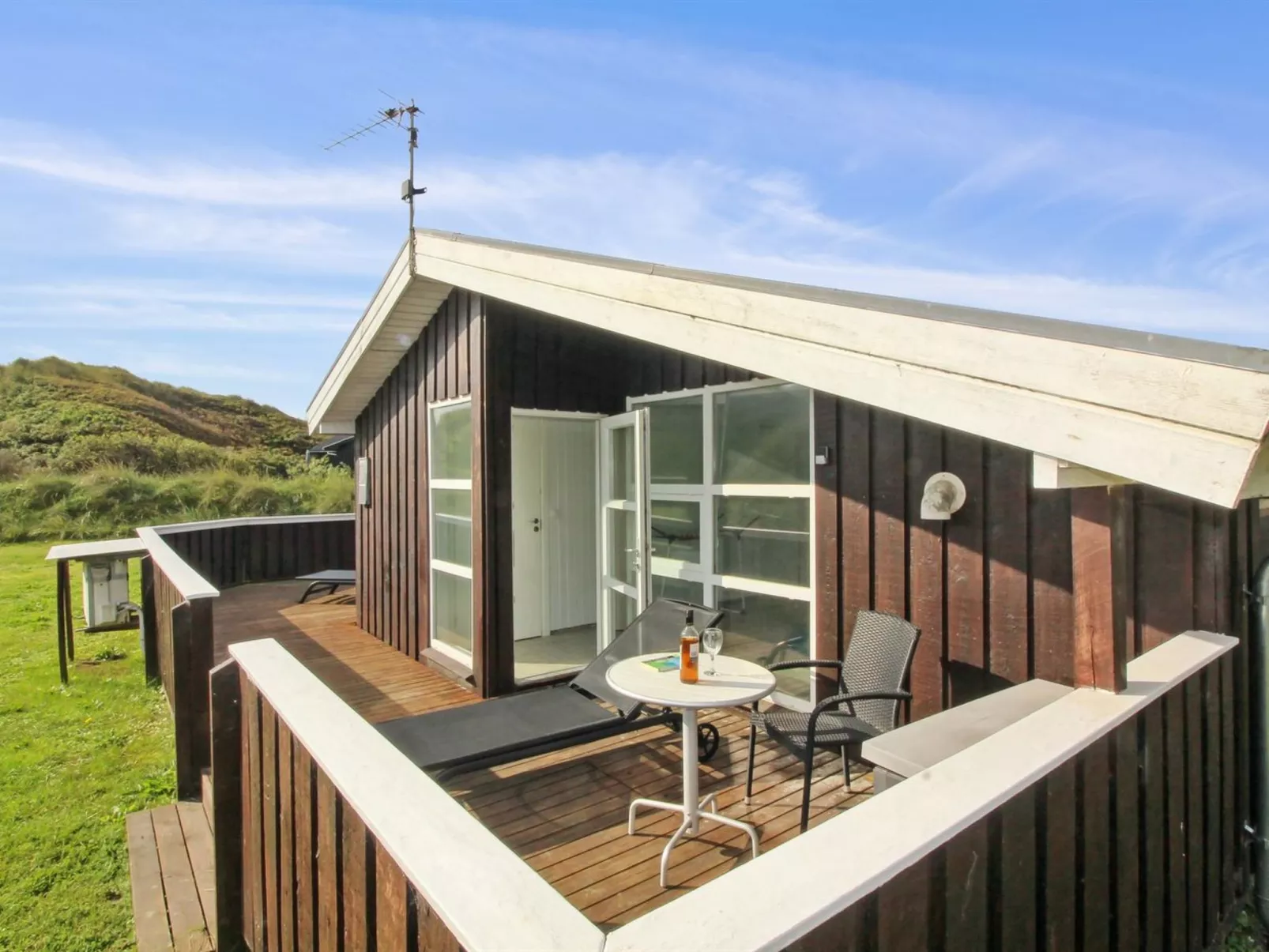 "Larisa" - 250m from the sea-Outside