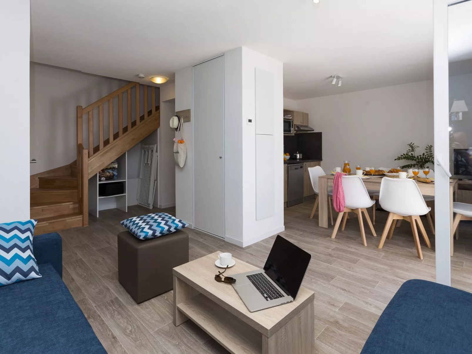 Le Domaine des Pins-Inside