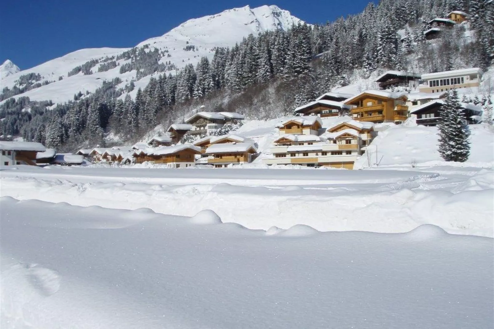Chalet Apartment Mittenwald XL-Exterior winter