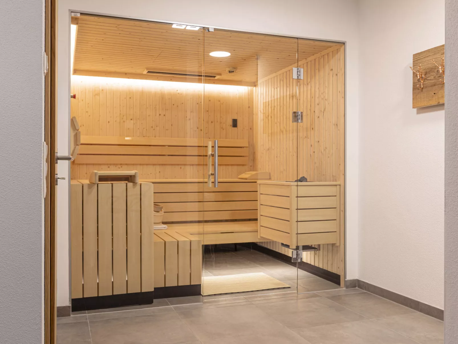 Superior # 4D mit Sauna-Inside