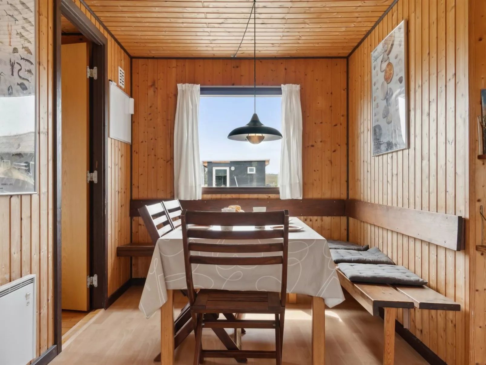 "Sulo" - 1.4km from the sea-Inside