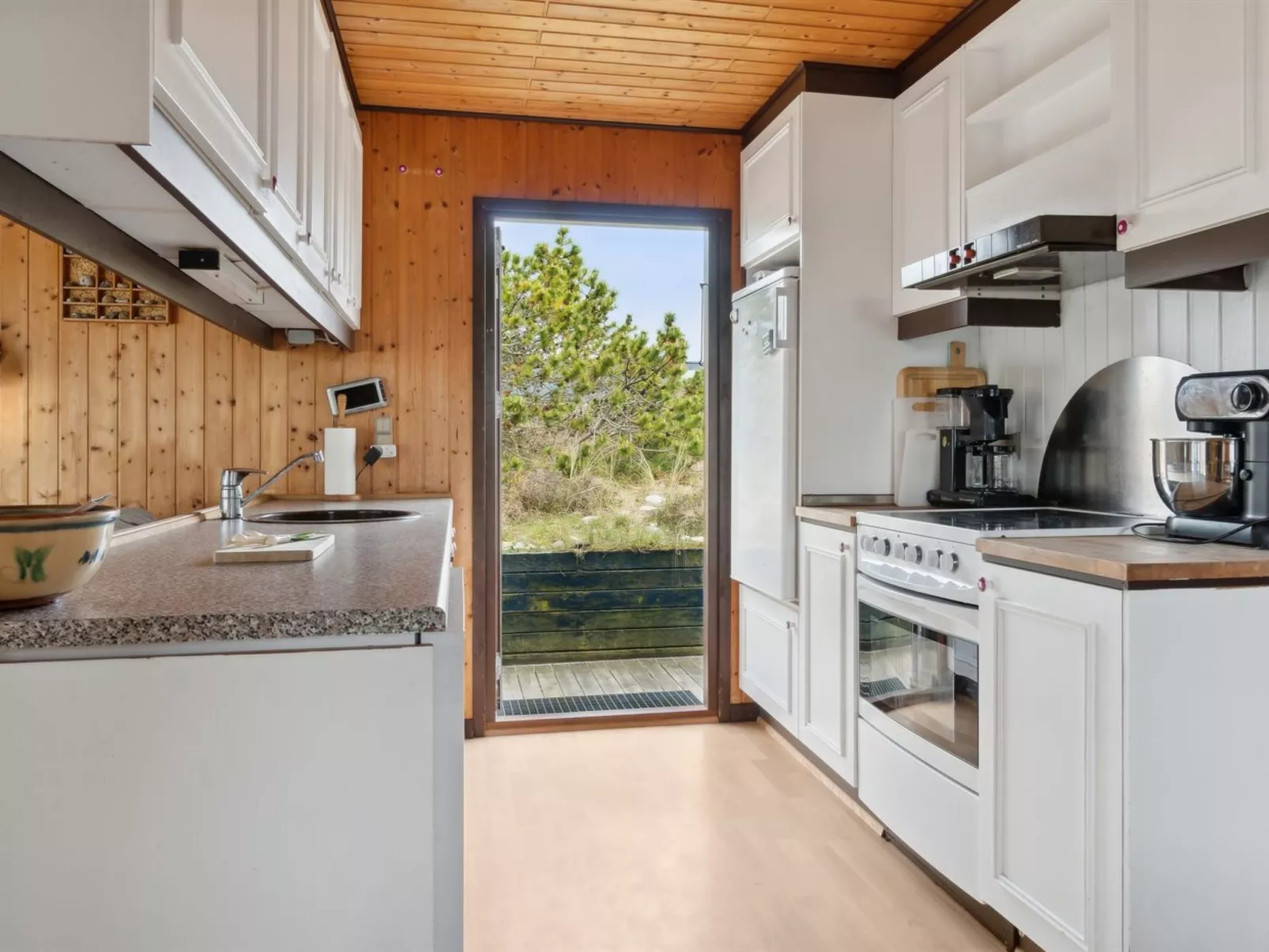 "Sulo" - 1.4km from the sea-Inside