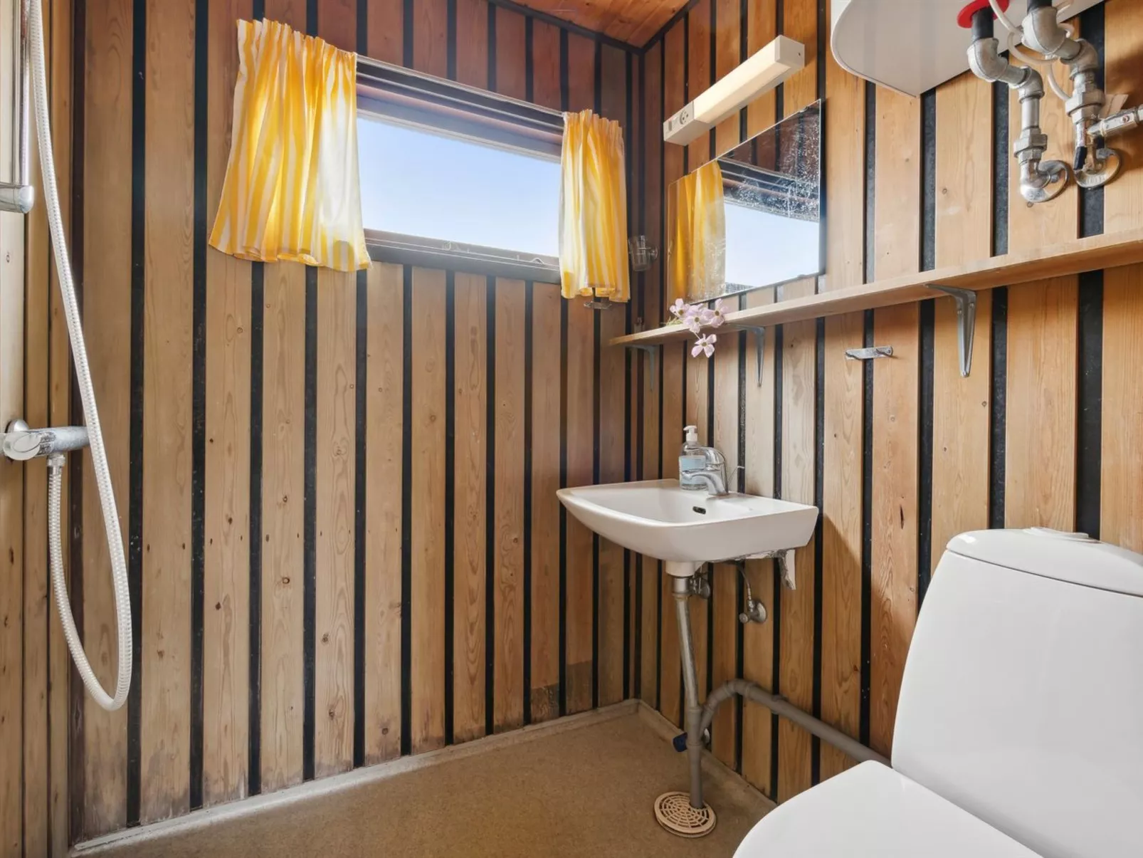 "Sulo" - 1.4km from the sea-Inside