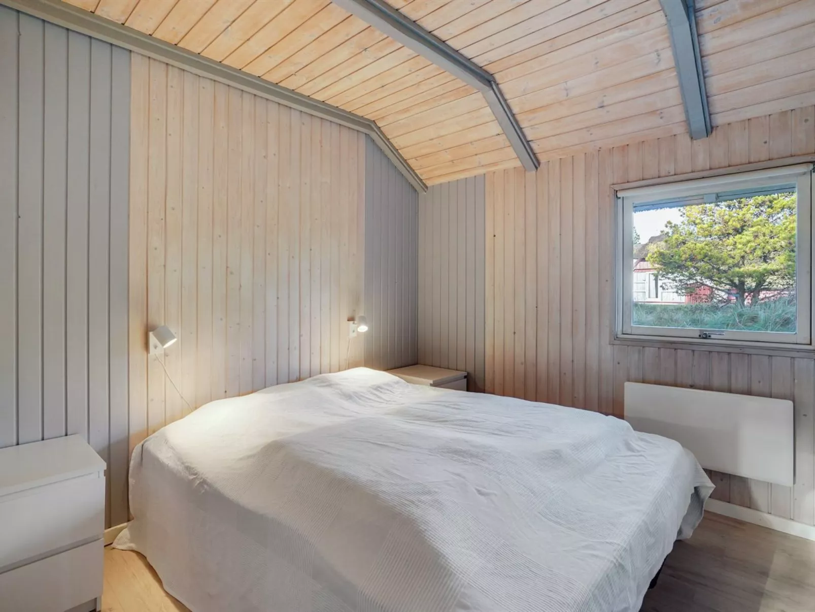 "Gunlög" - 3.1km from the sea-Inside