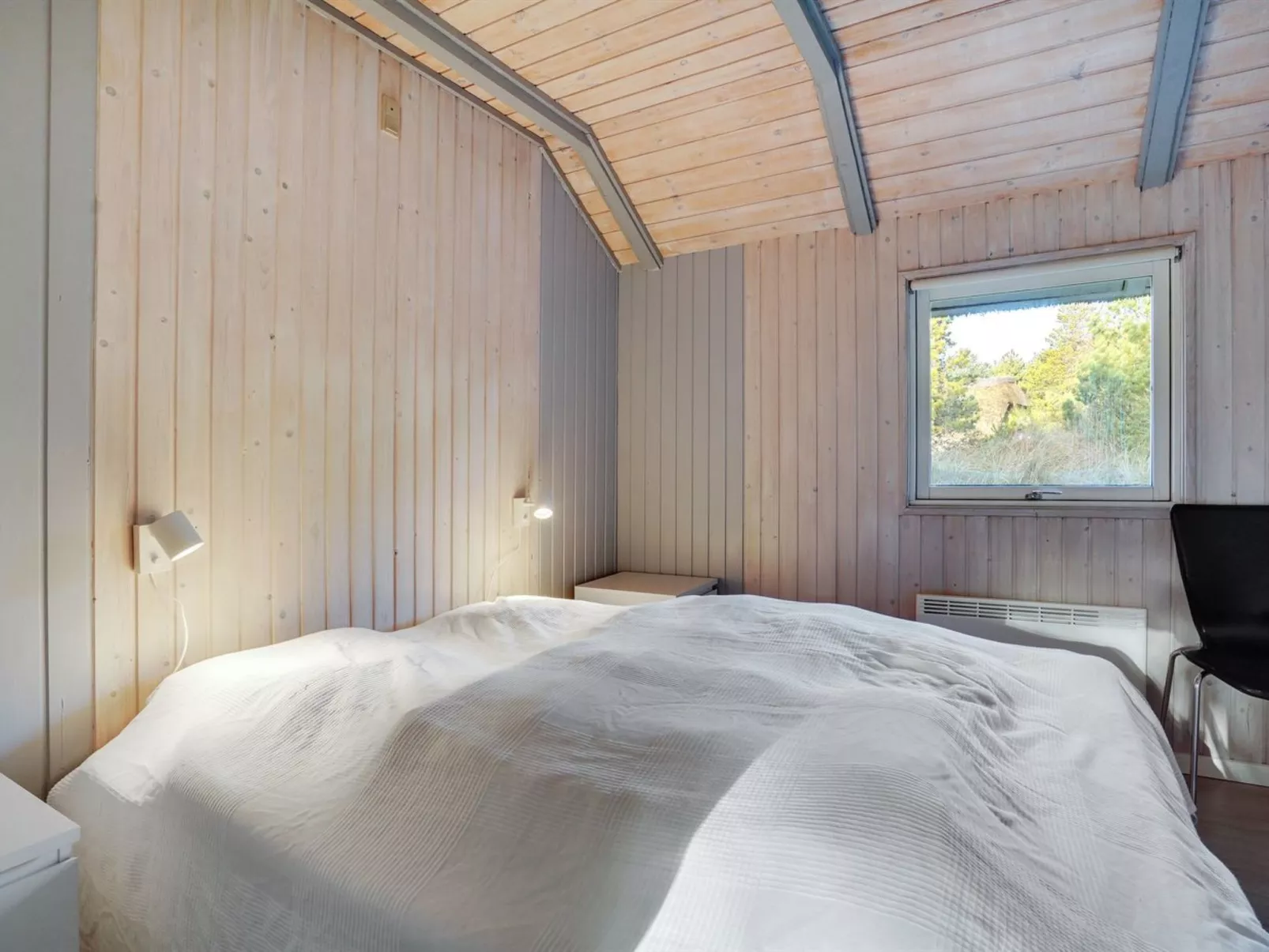 "Gunlög" - 3.1km from the sea-Inside