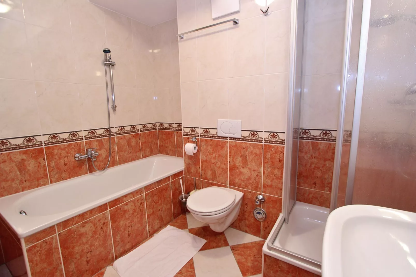Chalet Apartment Mittenwald XL-Bathroom