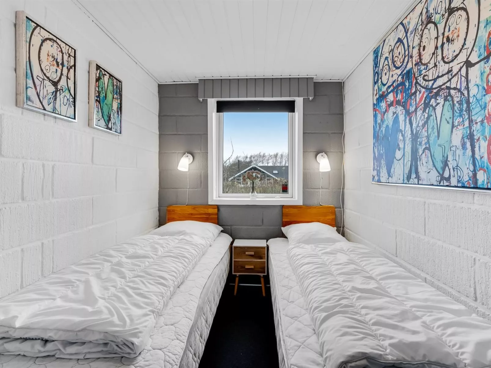 "Kjartan" - 32m to the inlet-Inside