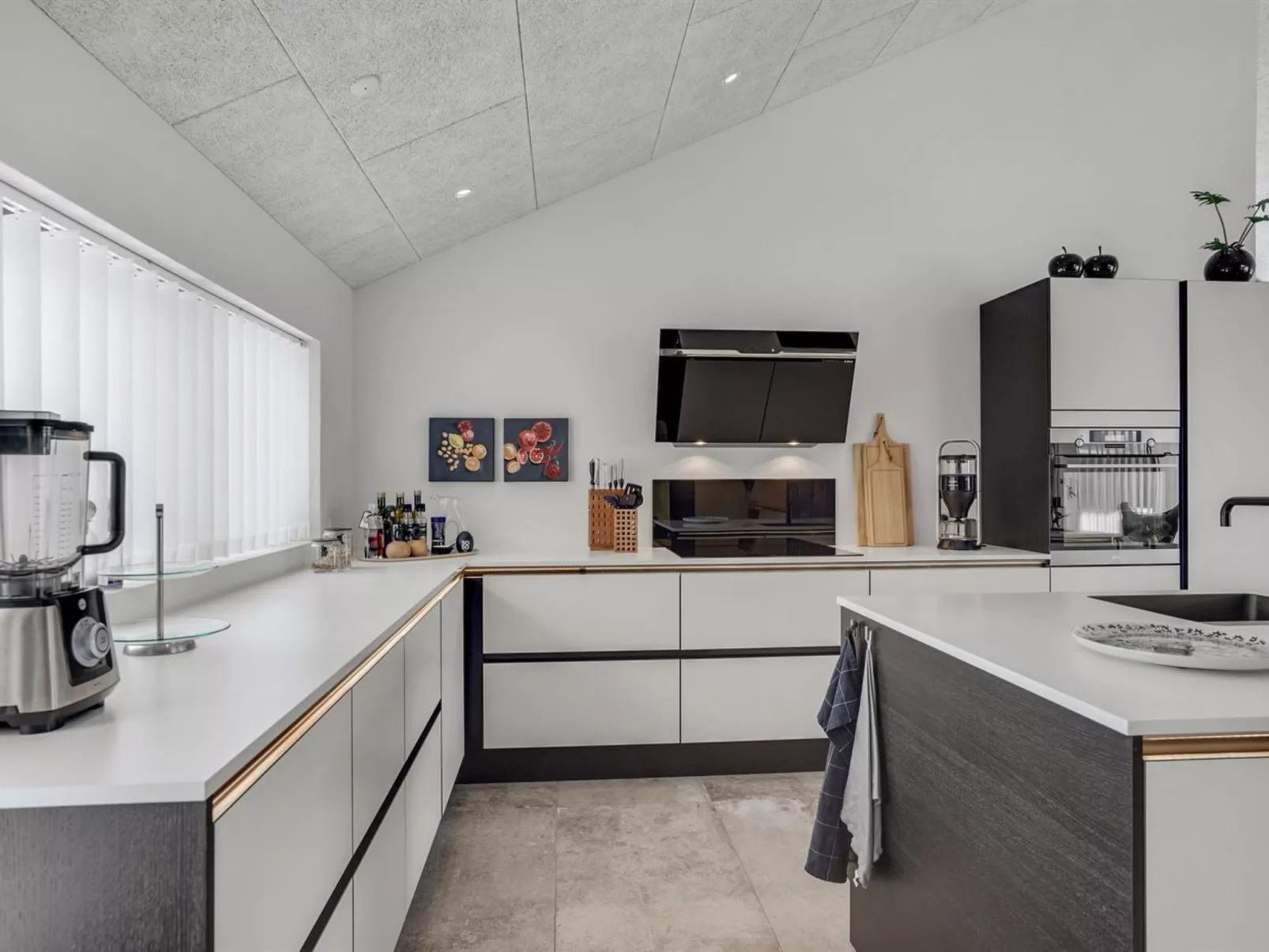"Aaran" - 700m from the sea-Drinnen