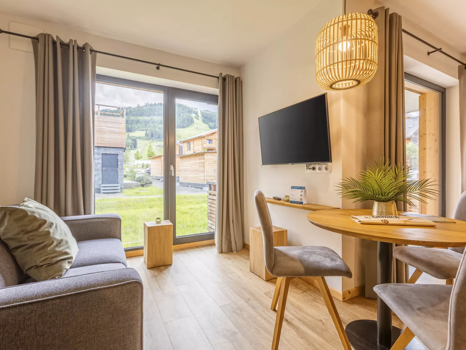 Studio mit Balkon-Inside