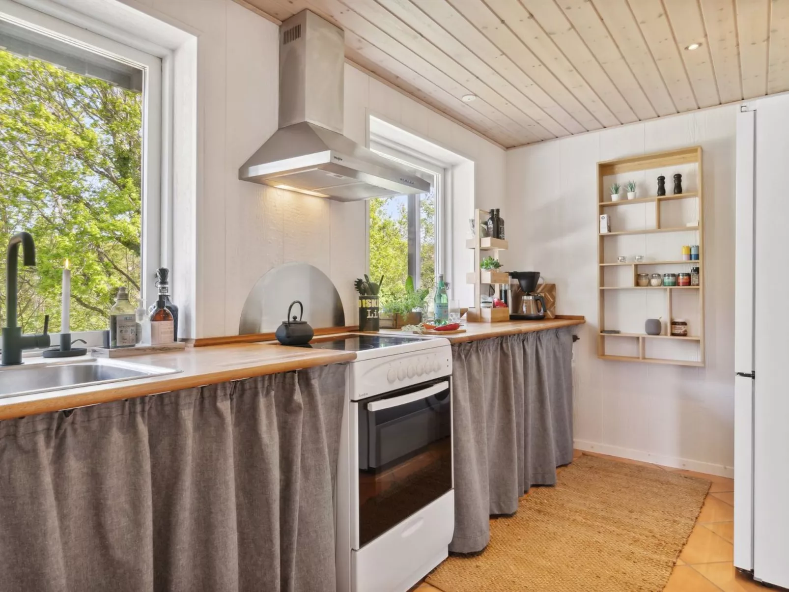 "Lenaya" - 1km from the sea-Inside