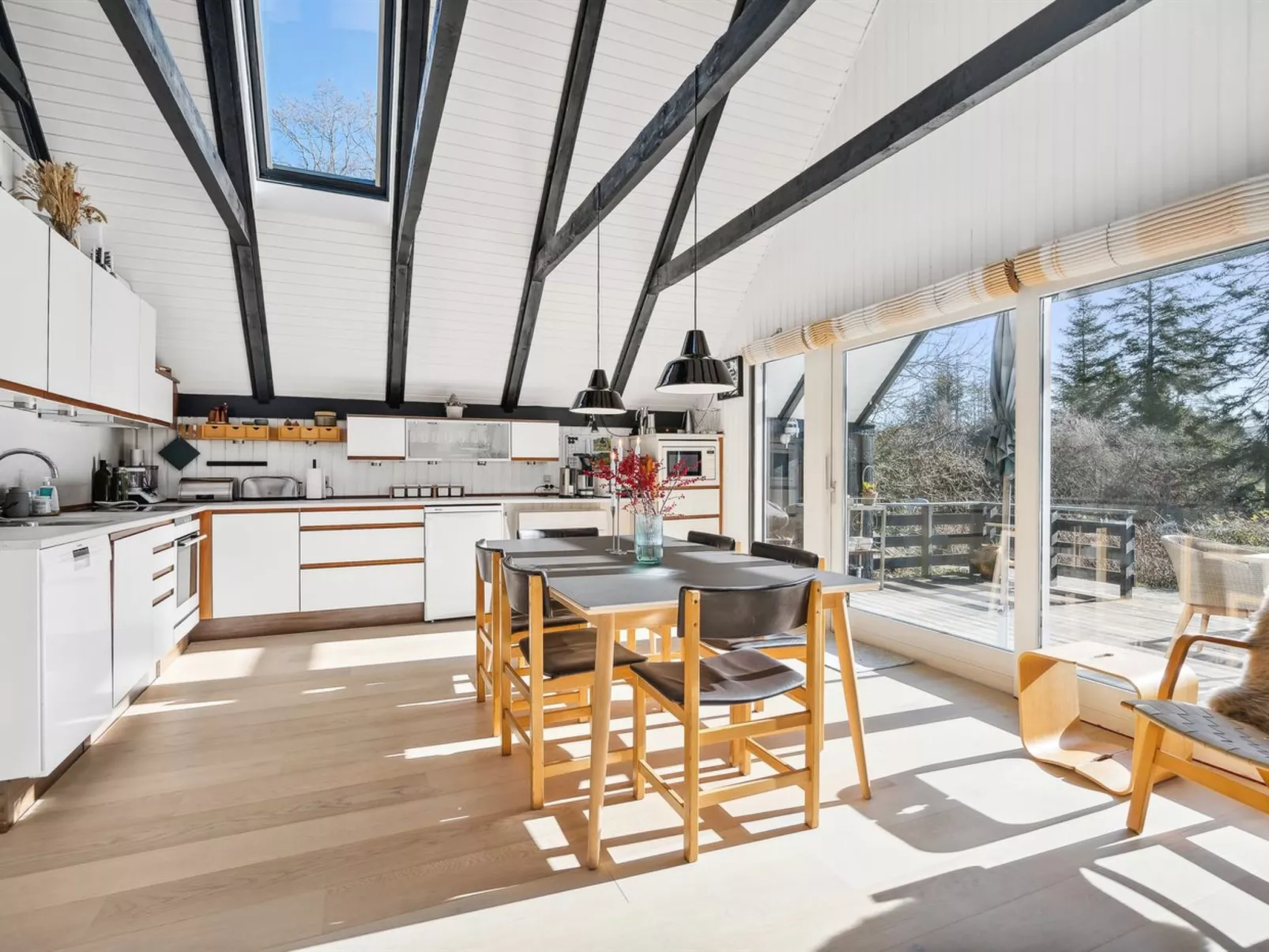 "Aya" - 1.2km from the sea-Inside