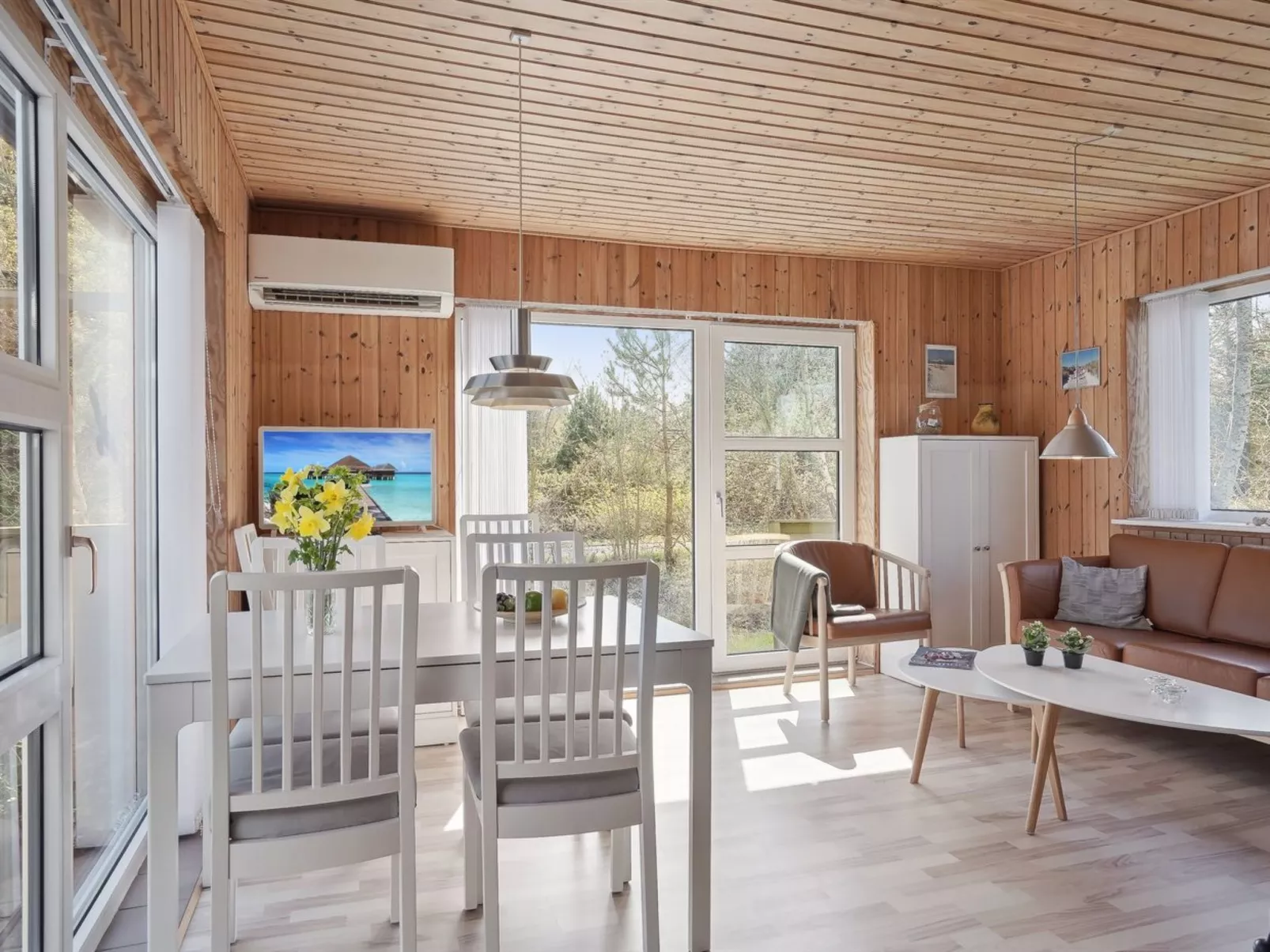 "Marjon" - 450m from the sea-Inside