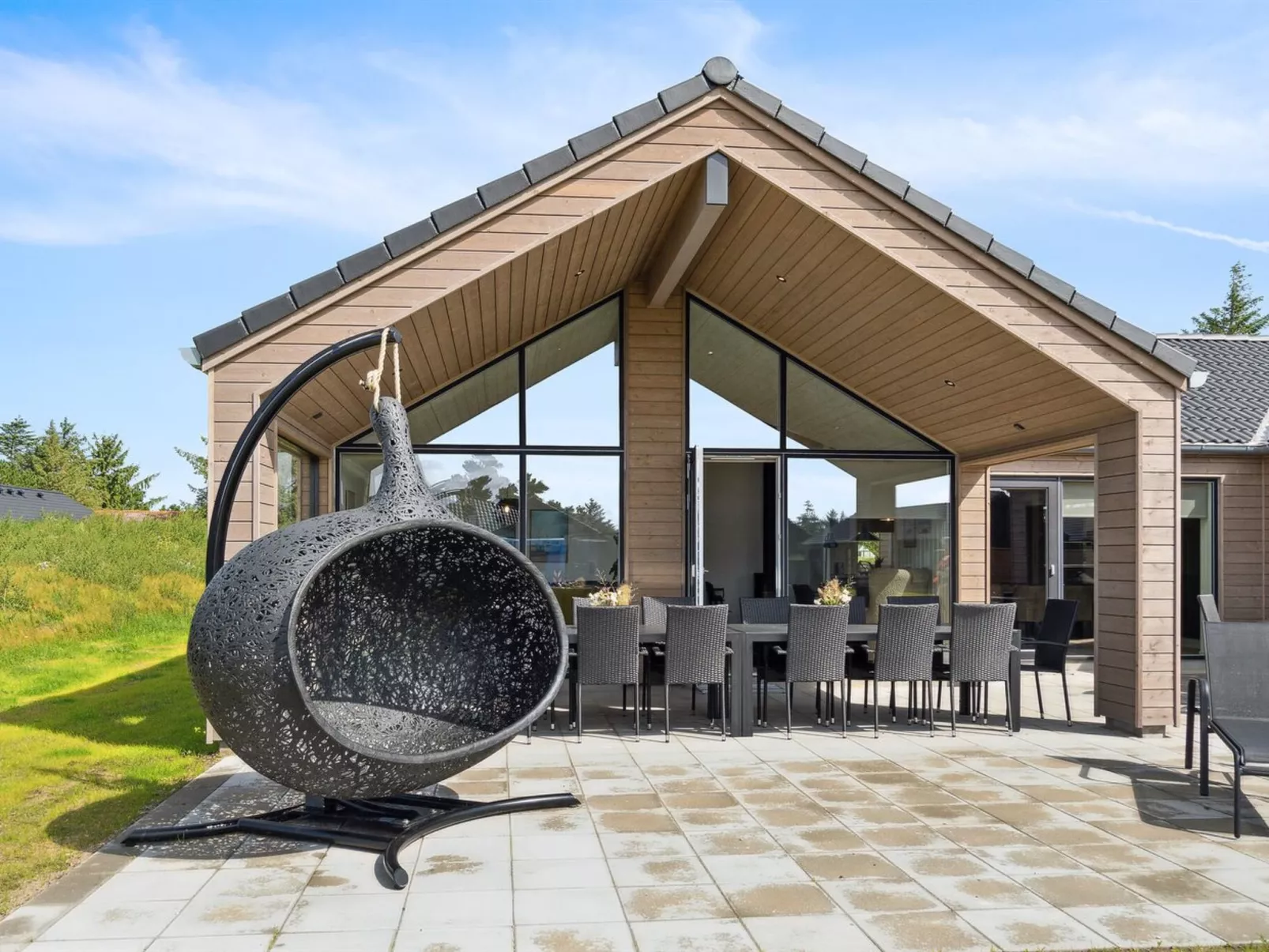 "Elvin" - 3.5km from the sea
