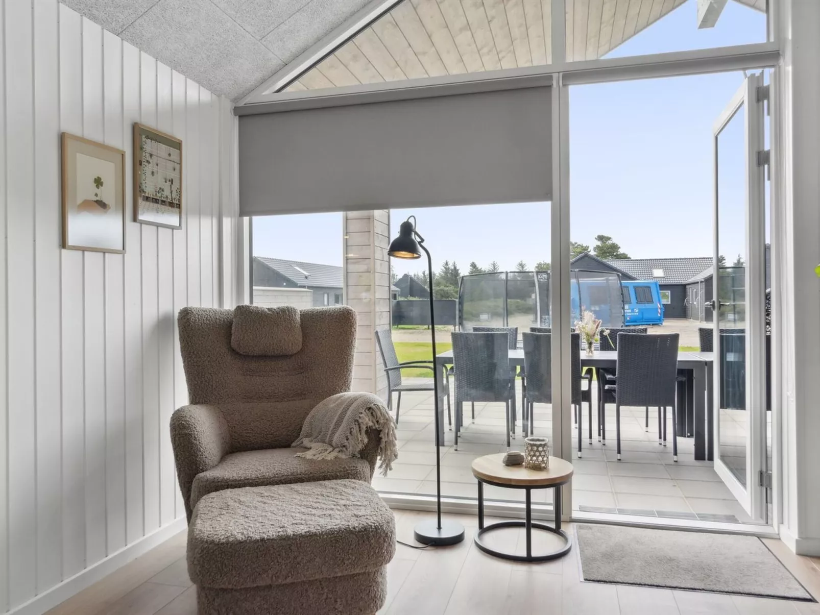 "Elvin" - 3.5km from the sea-Inside