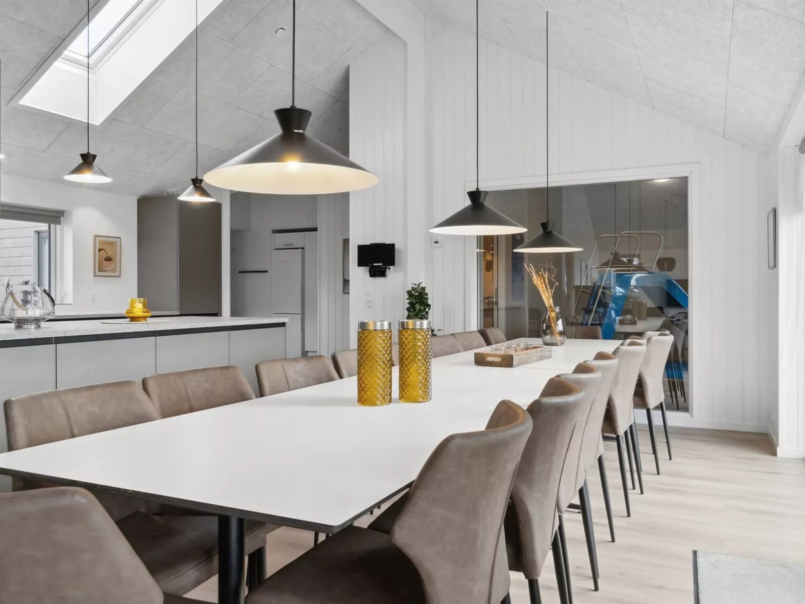 "Elvin" - 3.5km from the sea-Inside