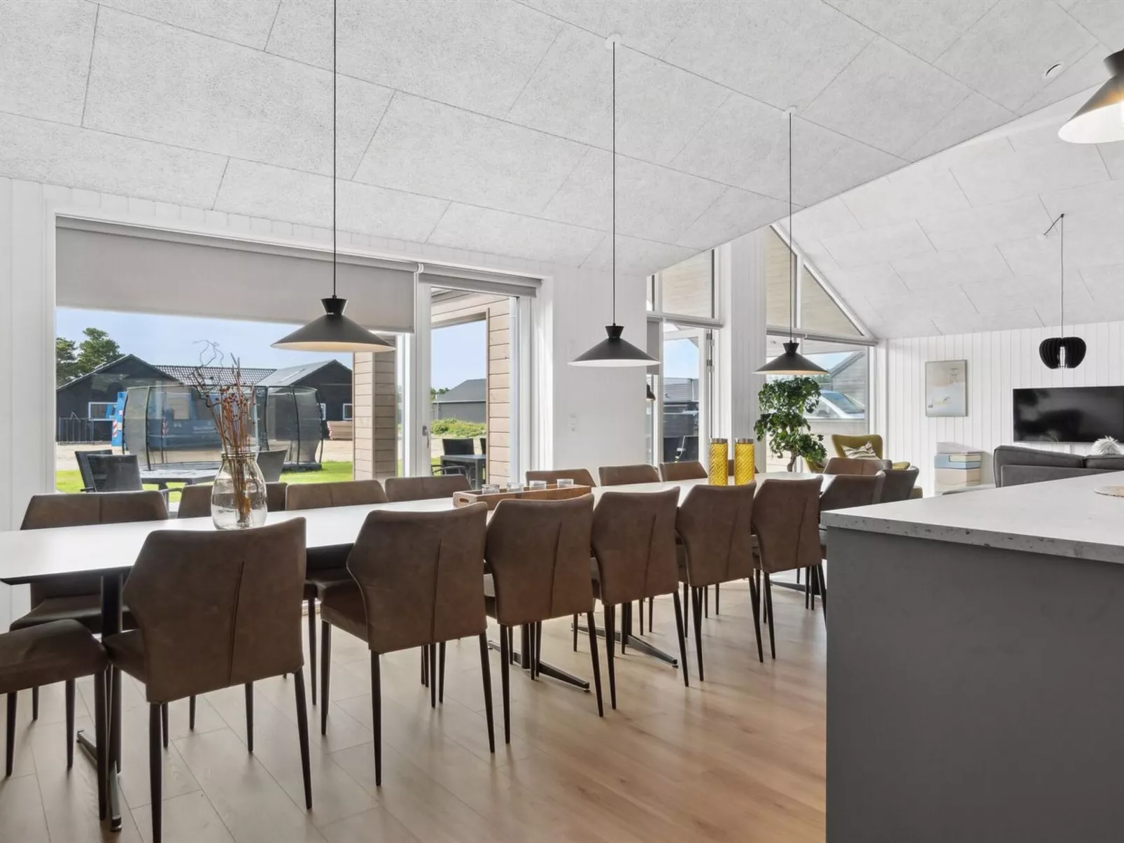 "Elvin" - 3.5km from the sea-Inside