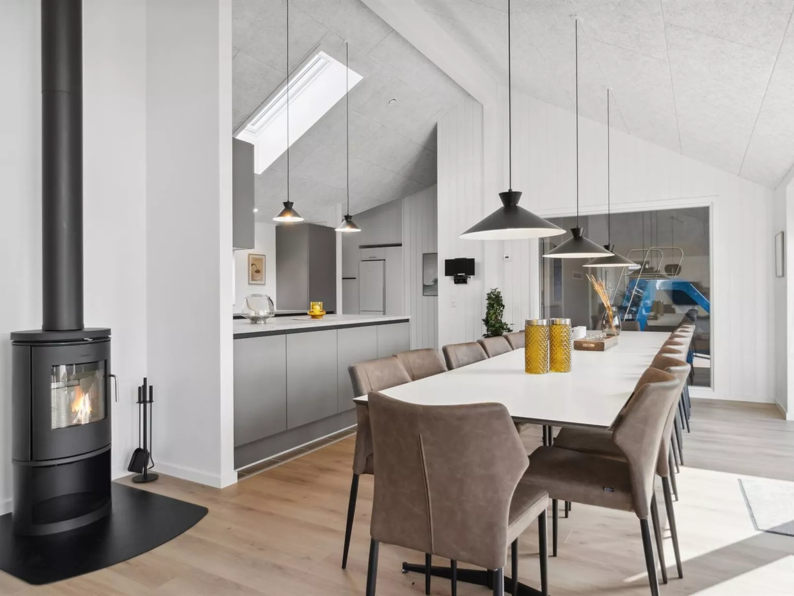"Elvin" - 3.5km from the sea-Inside