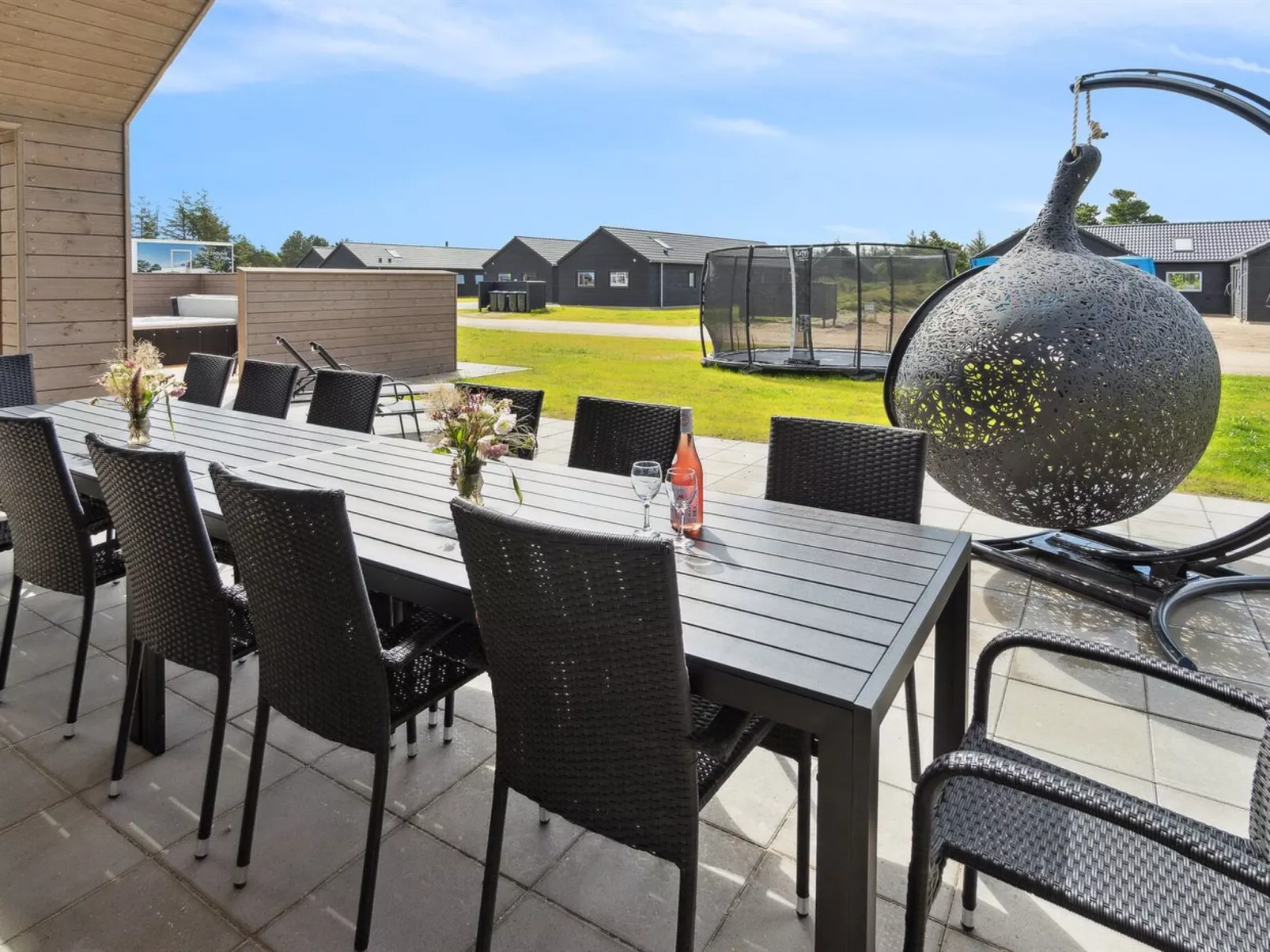 "Elvin" - 3.5km from the sea-Outside
