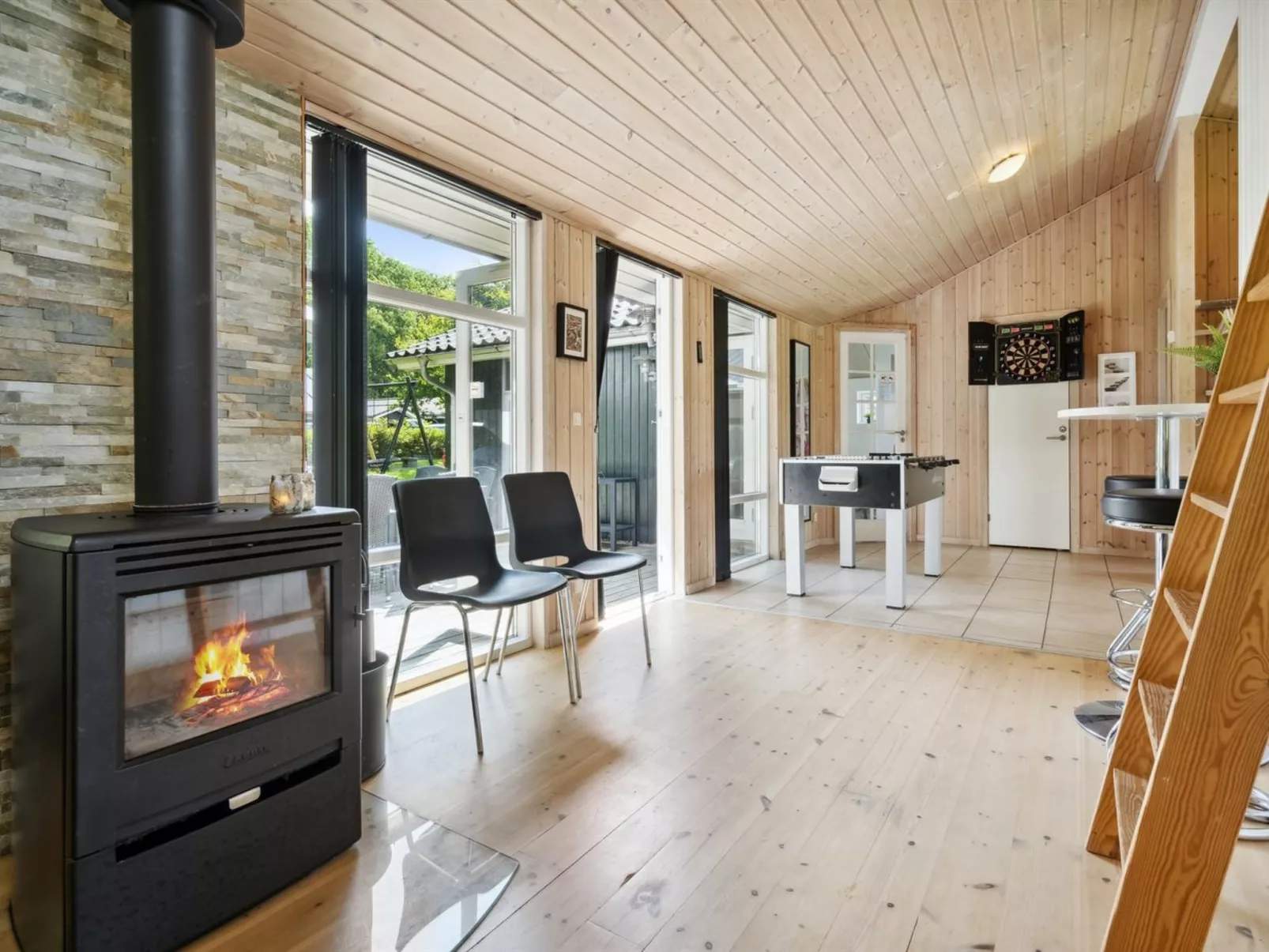"Edin" - 150m from the sea