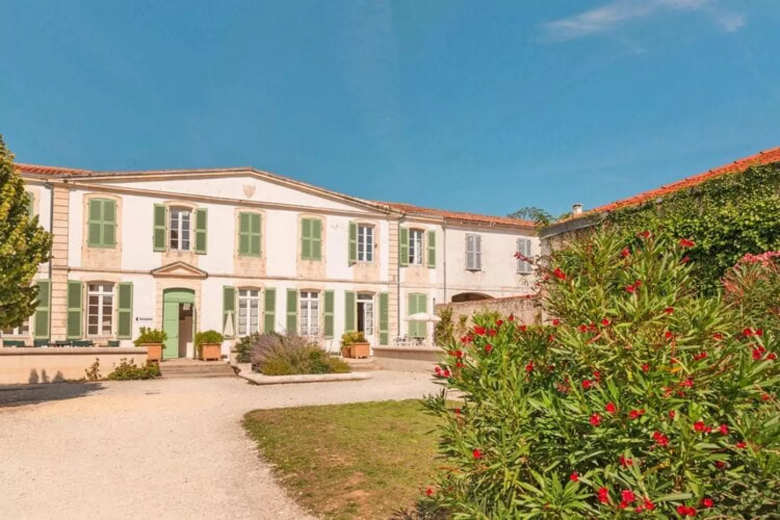 Residence Le Palais des Gouverneurs St Martin-de-Ré - 14 Standard Studio 4 p - 1 mezzanine-Exterior summer