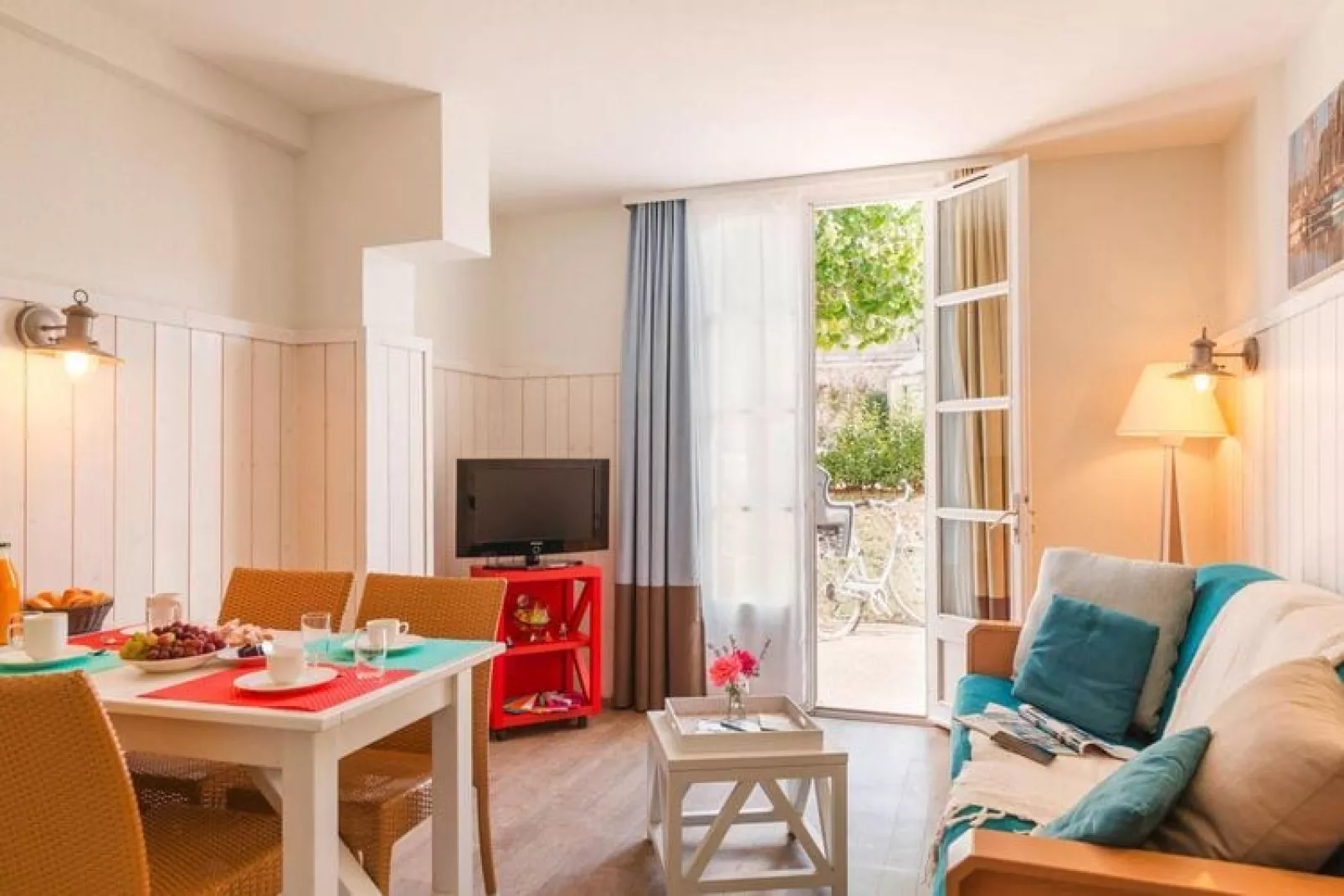 Residence Le Palais des Gouverneurs St Martin-de-Ré - 14 Standard Studio 4 p - 1 mezzanine-Living room
