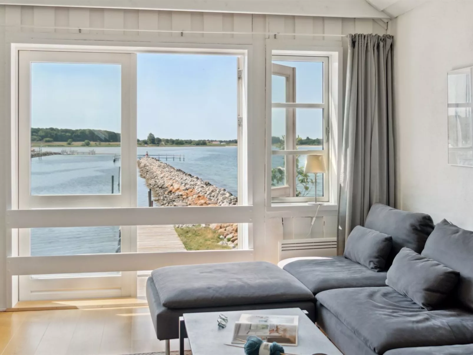 "Adils" - 5m from the sea-Inside