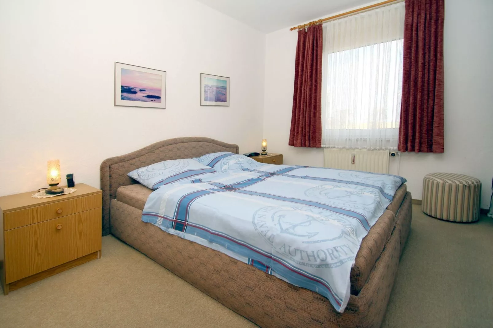 Ferienwohnung mit Balkon für Zwei in Dornumersiel-Bedroom