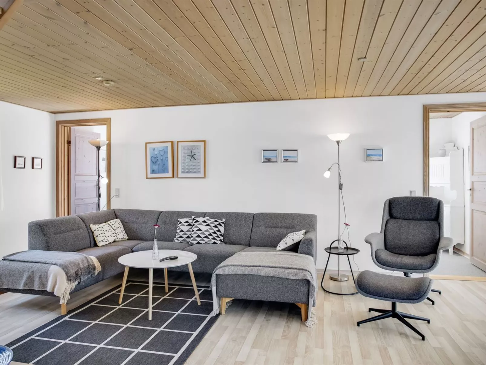"Laila" - 1.2km from the sea-Inside