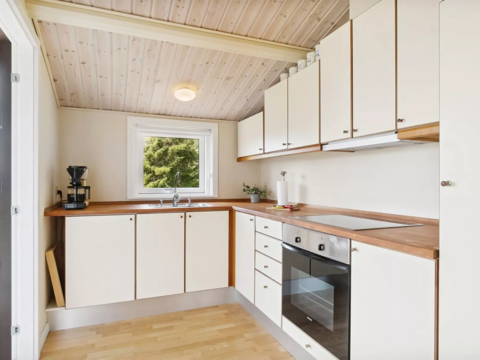 "Enita" - 350m from the sea-Inside